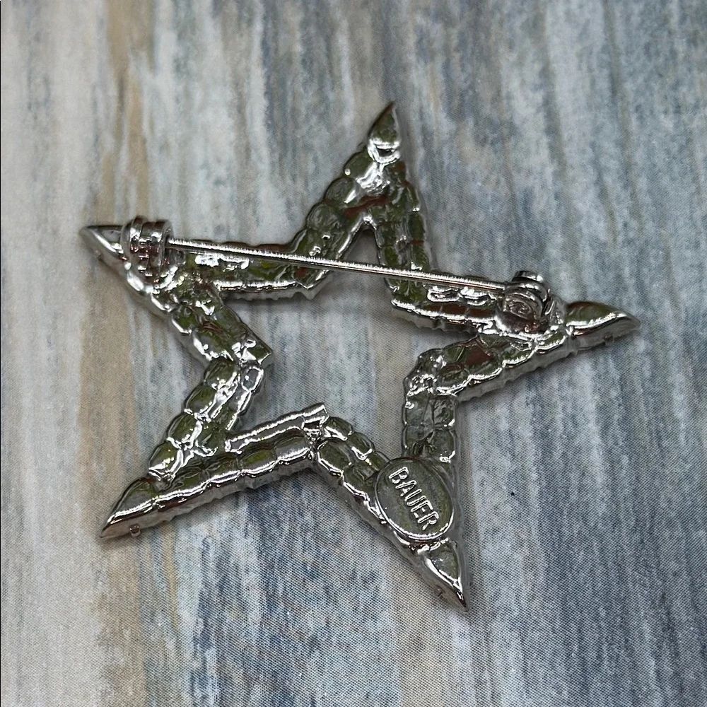 ⭐️Bauer vintage Silver Star rhinestone brooch pin